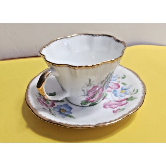Salisbury England Cup & Saucer Set Pink & Blue Flowers Gold Trim 1950's - Picture 4 of 11